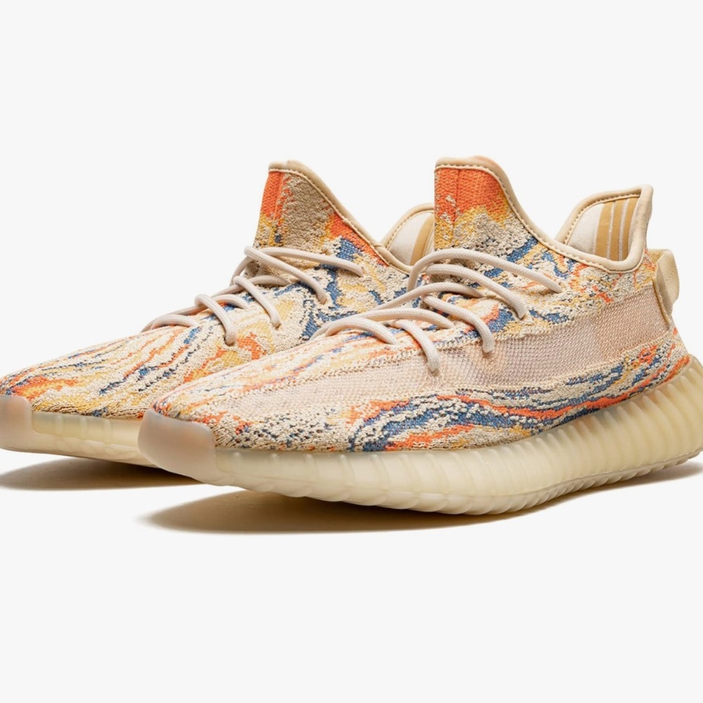 2021 Yeezy Boost 350 V2 'MX Oat'
Size 7 men’s or 8.5 in women’s
Great condition